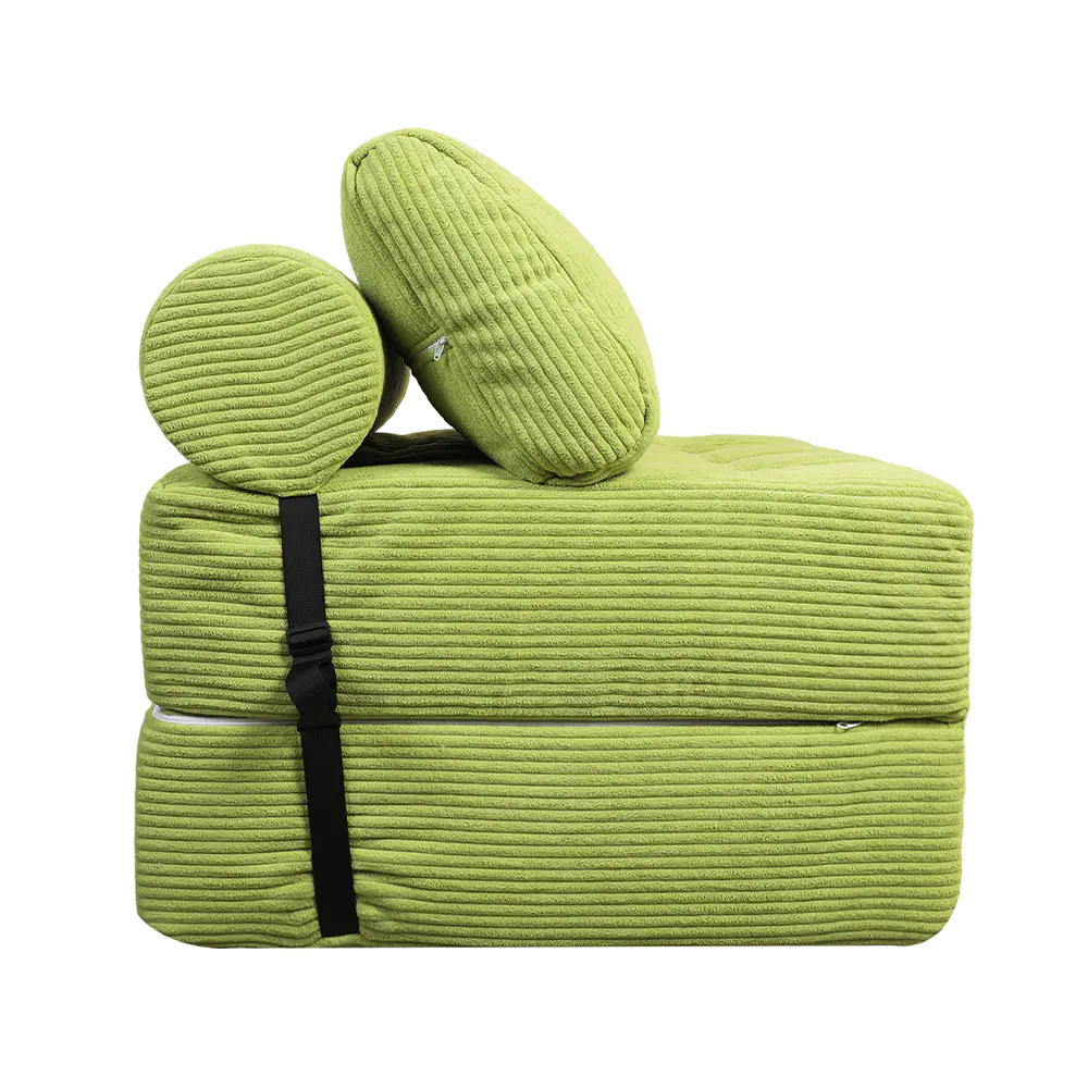 Vihreä raidallinen sohva hihnoilla